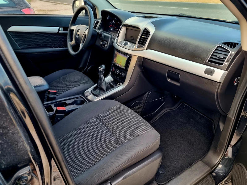 Chevrolet Captiva 2.4 I Facelift 168ks.Navi , снимка 11 - Автомобили и джипове - 50916955