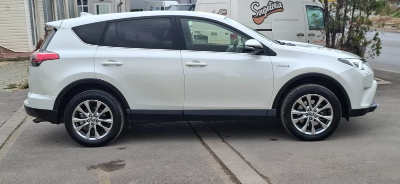 Toyota Rav4 2.5 Hybrid 4x4 Full Led  Automat 198kc  Бяла перла, снимка 7 - Автомобили и джипове - 51858582