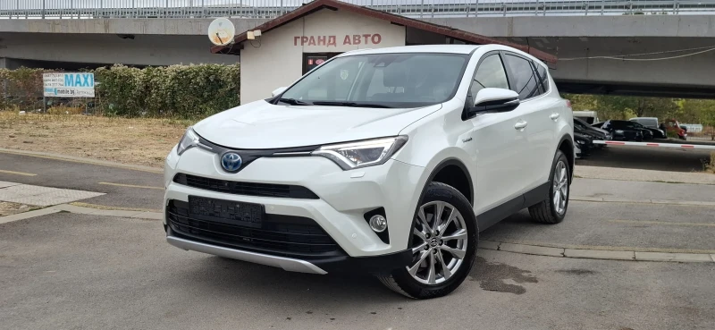 Toyota Rav4 2.5 Hybrid 4x4 Full Led  Automat 198kc  Бяла перла