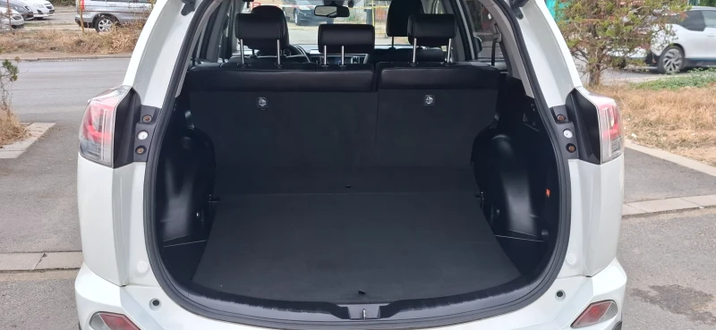 Toyota Rav4 2.5 Hybrid 4x4 Full Led  Automat 198kc  Бяла перла, снимка 13 - Автомобили и джипове - 51858582