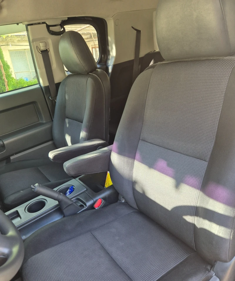 Toyota Fj cruiser, снимка 6 - Автомобили и джипове - 52629086