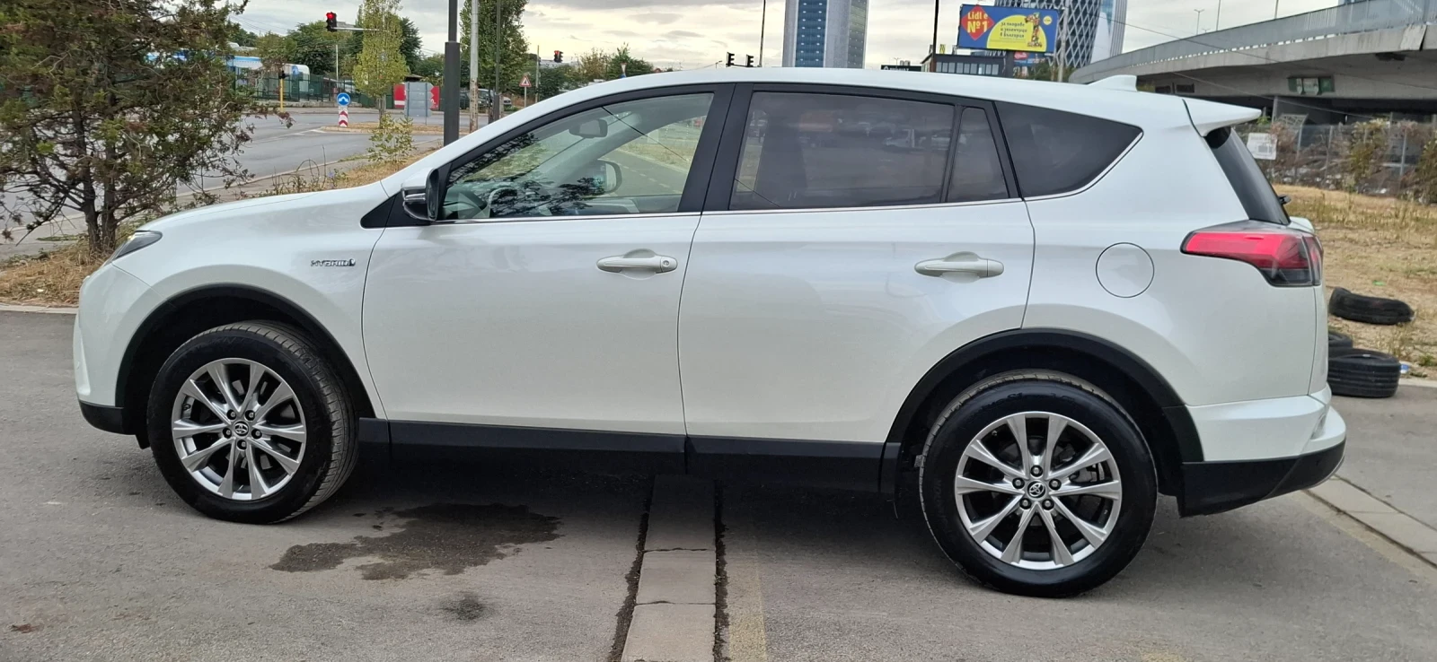 Toyota Rav4 2.5 Hybrid 4x4 Full Led  Automat 198kc    | Mobile.bg   3