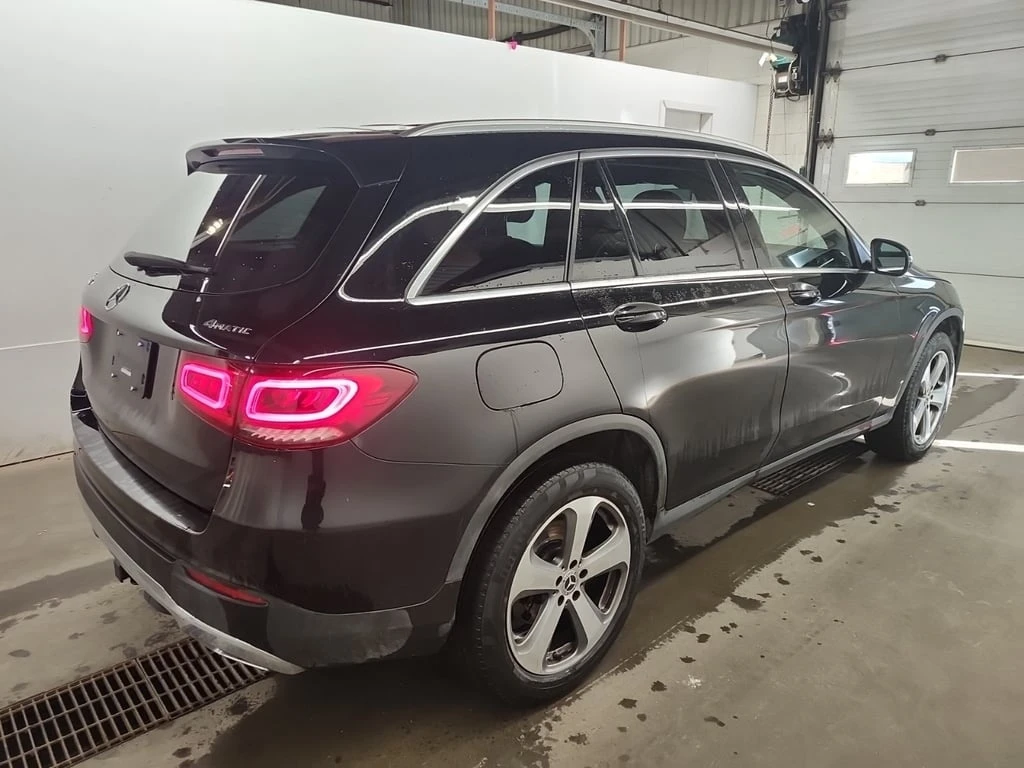 Mercedes-Benz GLC 300 2022 * CARFAX * БЕЗ ПЪРВОНАЧАЛНА ВНОСКА - изображение 3