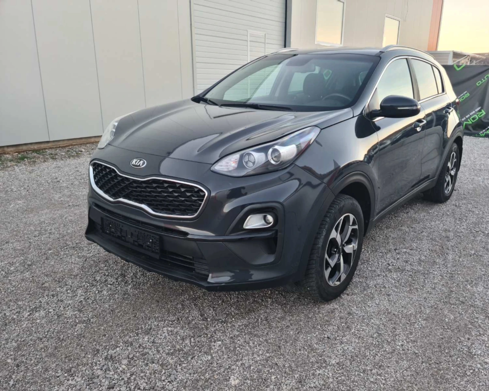 Kia Sportage 1.6GDI ECOGPL FACELIFT, снимка 10 - Автомобили и джипове - 54265150