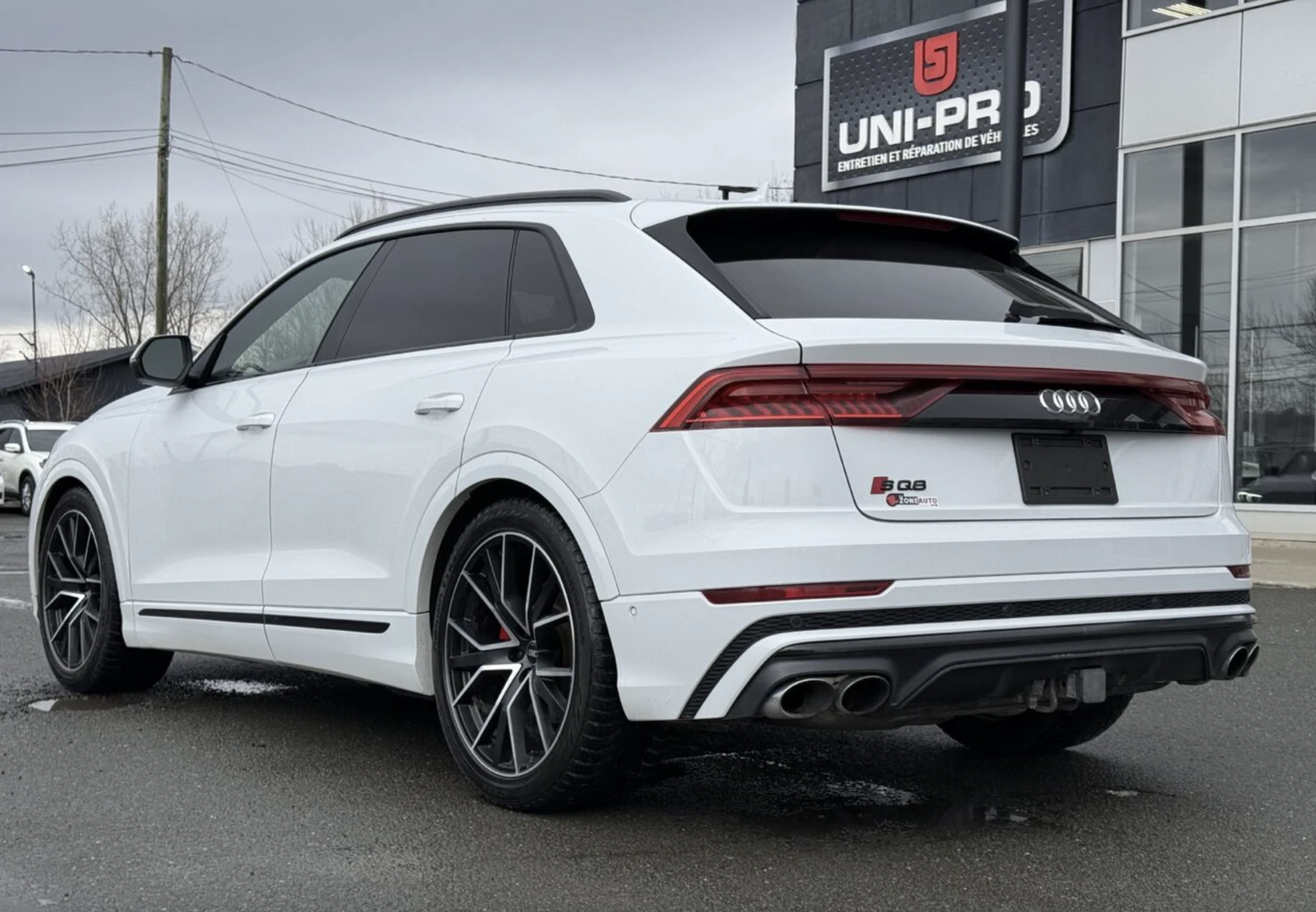 Audi SQ8  Bang & Olufsen / Масаж / HUD / FULL, снимка 4 - Автомобили и джипове - 55062326