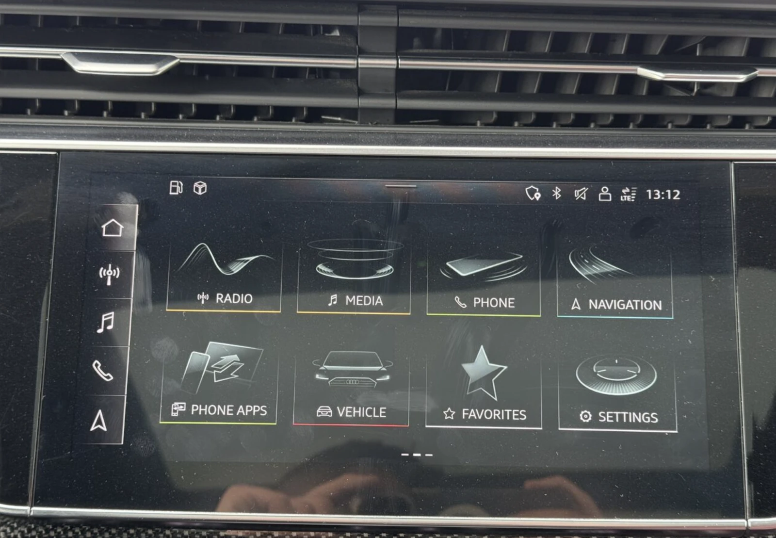 Audi SQ8  Bang & Olufsen / Масаж / HUD / FULL, снимка 15 - Автомобили и джипове - 55062326