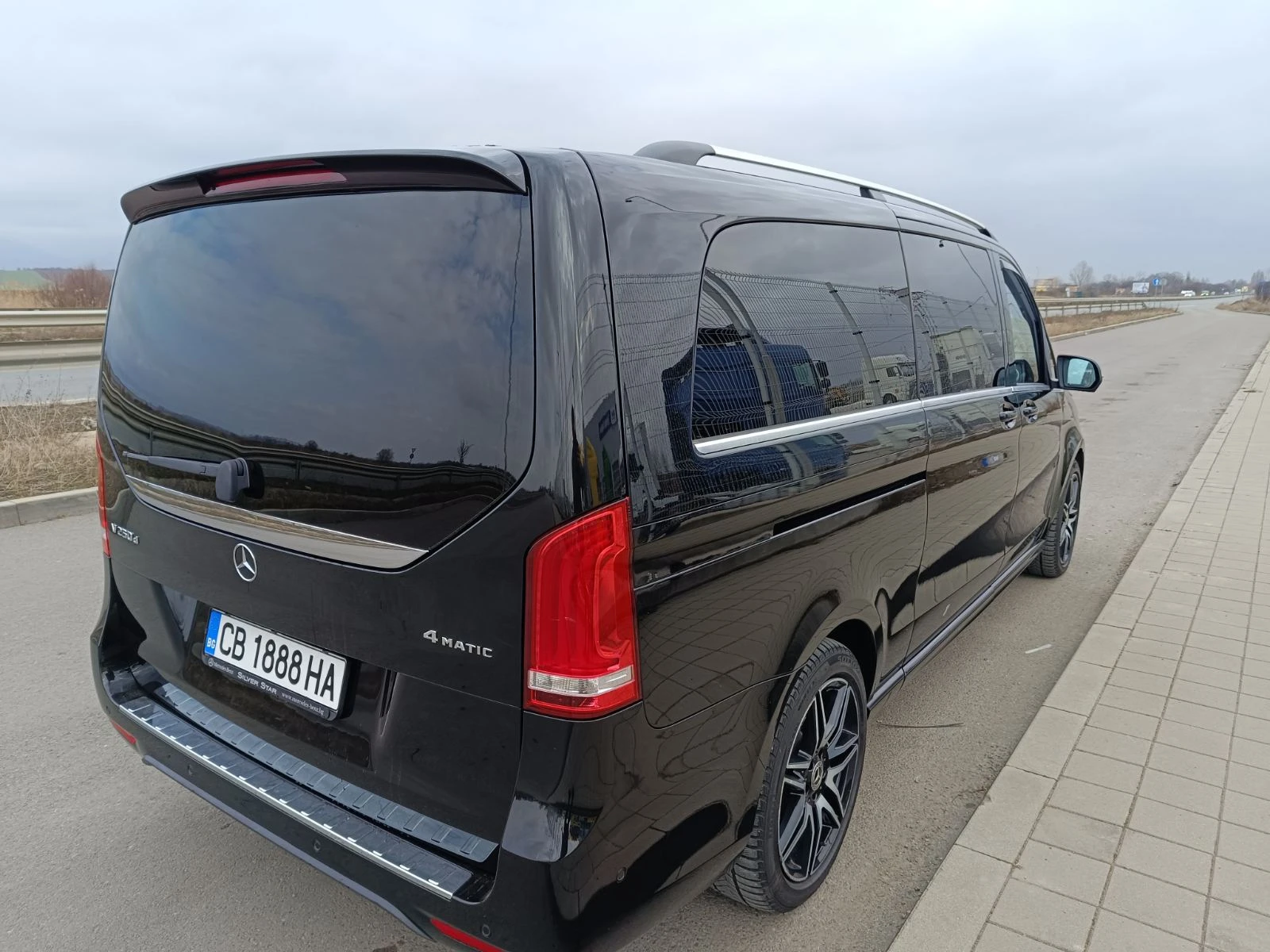 Mercedes-Benz V 250  - изображение 6