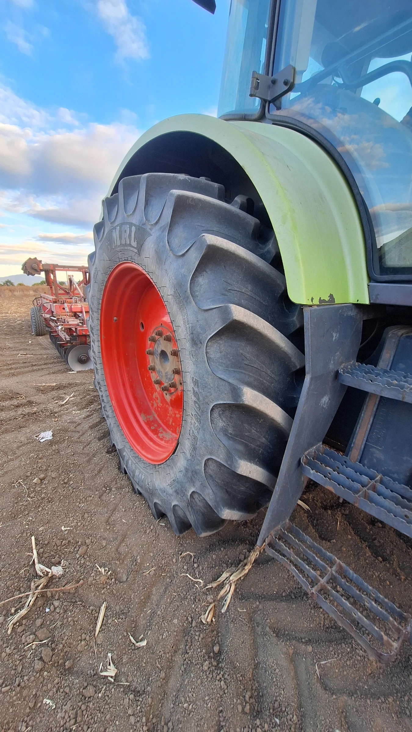 Трактор Claas Ares 836 RZ, снимка 8 - Селскостопанска техника - 56424017