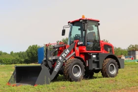 Мини челни товарачи Komatsu НОВИ 1600кг със вилици, снимка 3