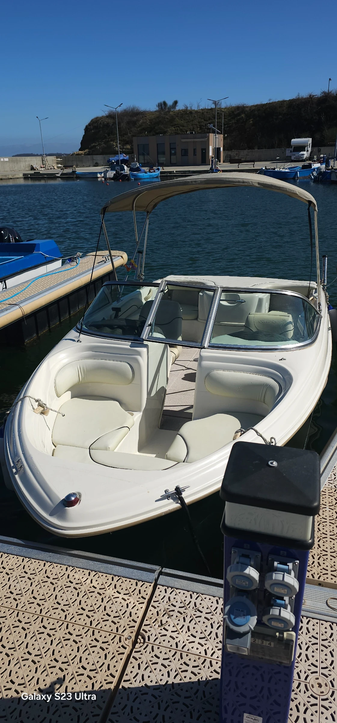 Моторна яхта Sea Ray, снимка 2 - Воден транспорт - 56264758