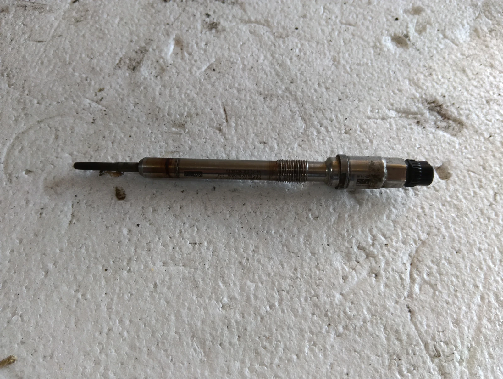 подгревна свещ 03L905061G Skoda Superb