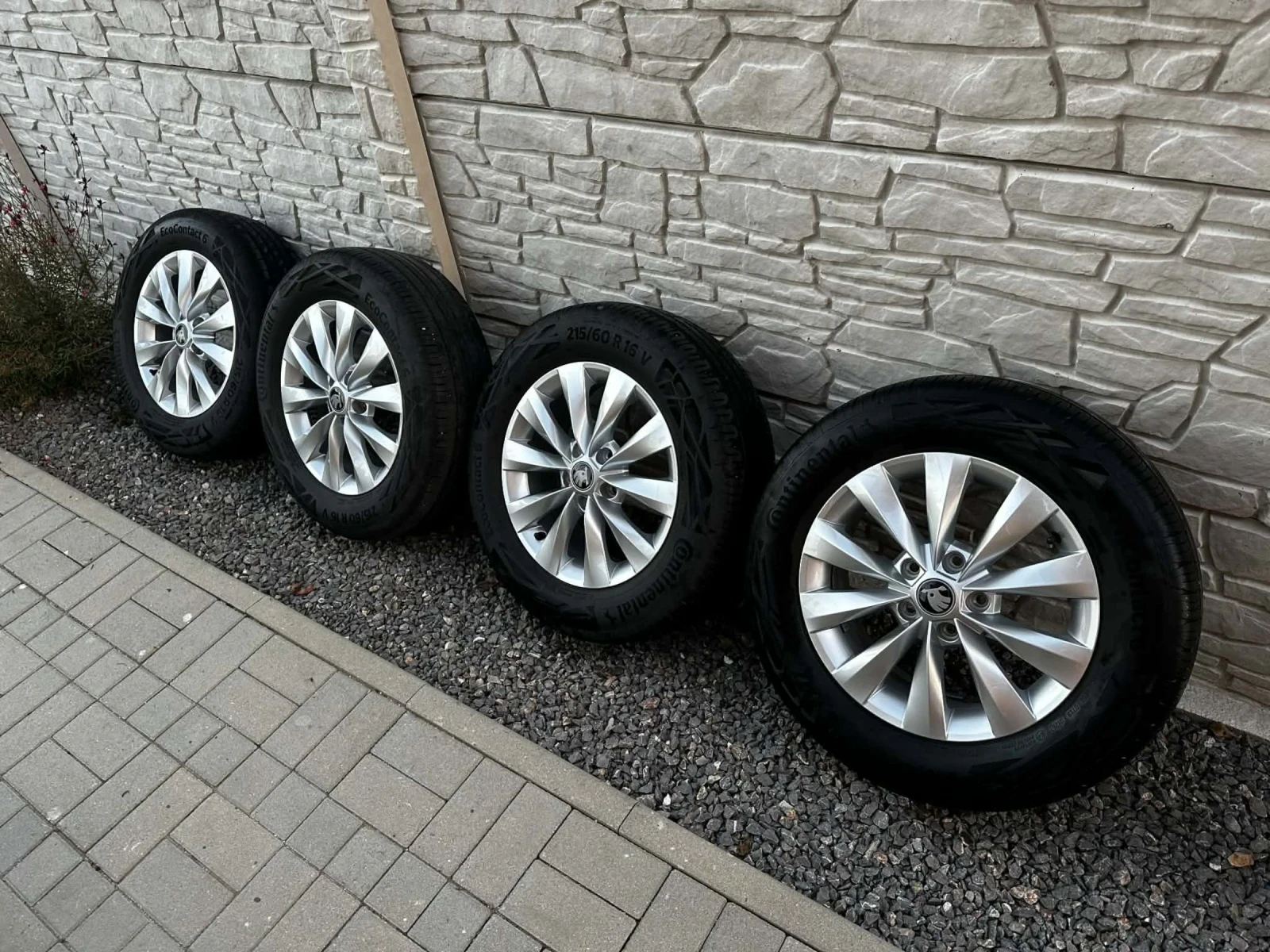 Гуми с джанти Continental 215/60R16