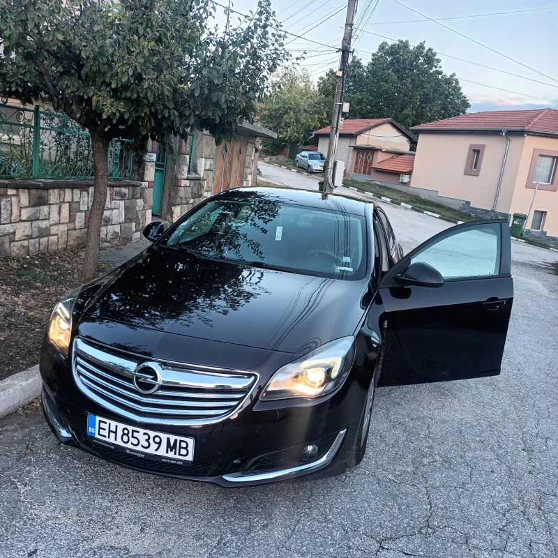 Opel Insignia Седан, снимка 1 - Автомобили и джипове - 47799798