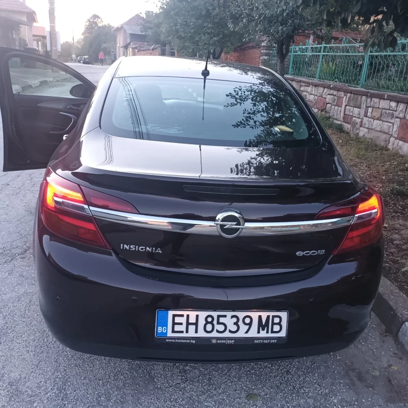 Opel Insignia Седан, снимка 3 - Автомобили и джипове - 47799798