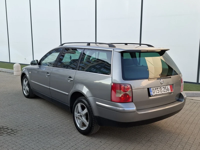 VW Passat 1.9TDI* (131кс)* AVTOMAT* NAVI* HIGHLINE* , снимка 7 - Автомобили и джипове - 48981956