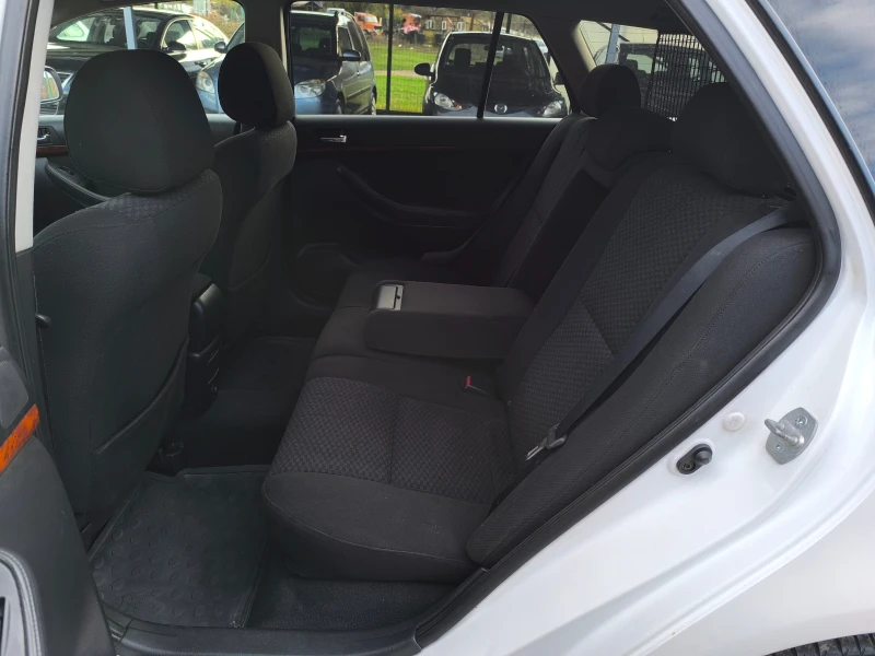 Toyota Avensis -2.0D4D-116кс-КЛИМАТРОНИК-, снимка 12 - Автомобили и джипове - 52393454