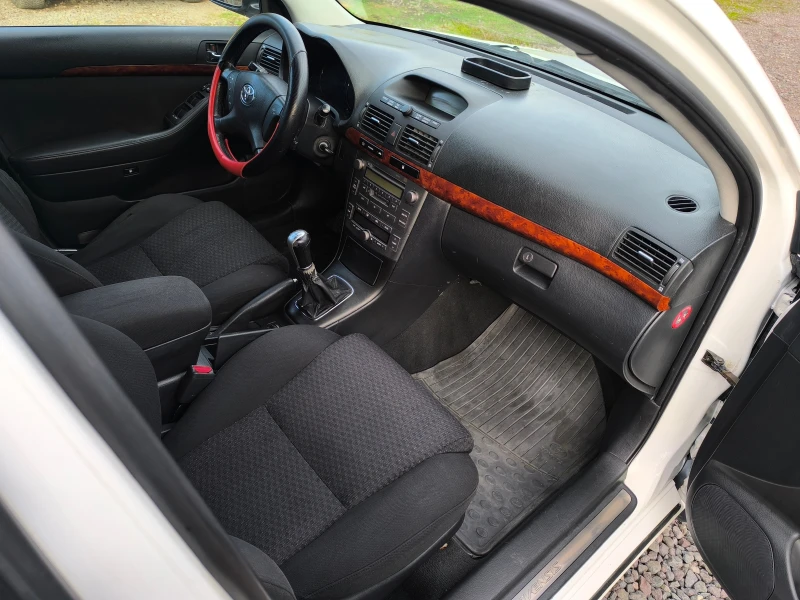 Toyota Avensis -2.0D4D-116кс-КЛИМАТРОНИК-, снимка 14 - Автомобили и джипове - 52393454