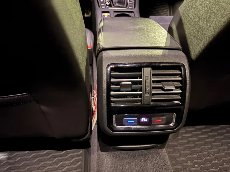 VW Passat 2.0 TDI, снимка 9 - Автомобили и джипове - 52424724