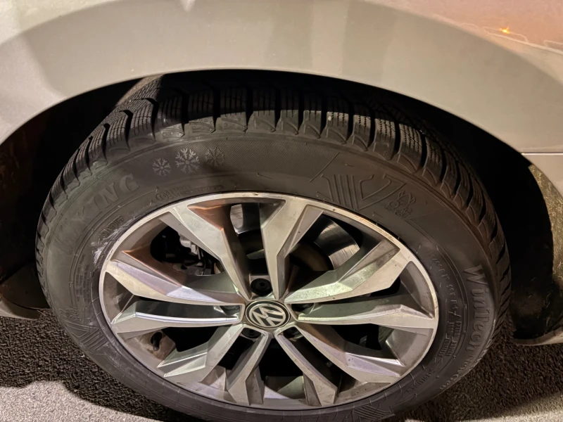 VW Passat 2.0 TDI, снимка 12 - Автомобили и джипове - 52424724