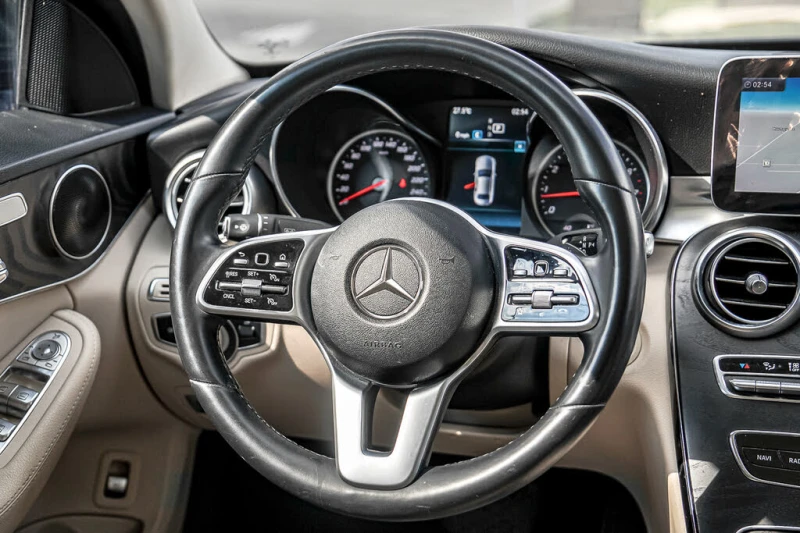 Mercedes-Benz C 300 4MATIC AMG* PANO* ПОДГРЕВ* BLINDSPOT* CAM* , снимка 14 - Автомобили и джипове - 52549861