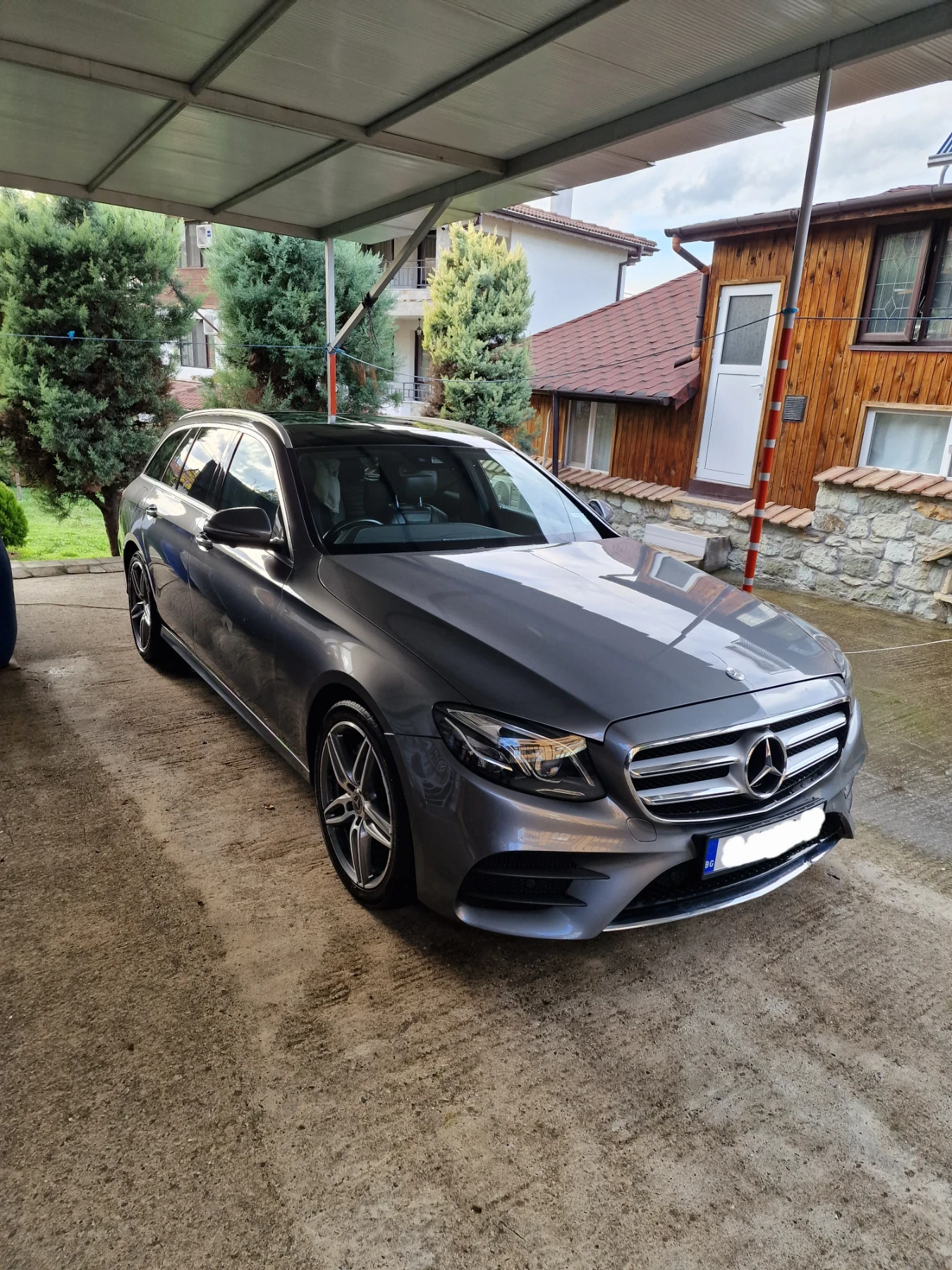 Mercedes-Benz E 220, снимка 1