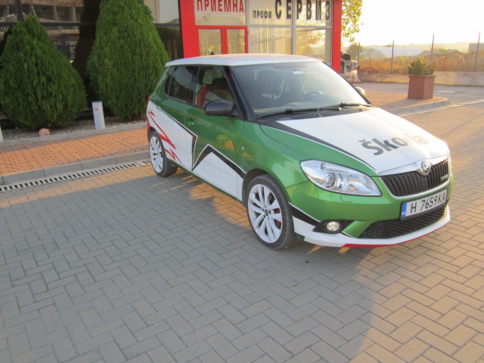 Skoda Fabia 1.4TSI180 - изображение 2