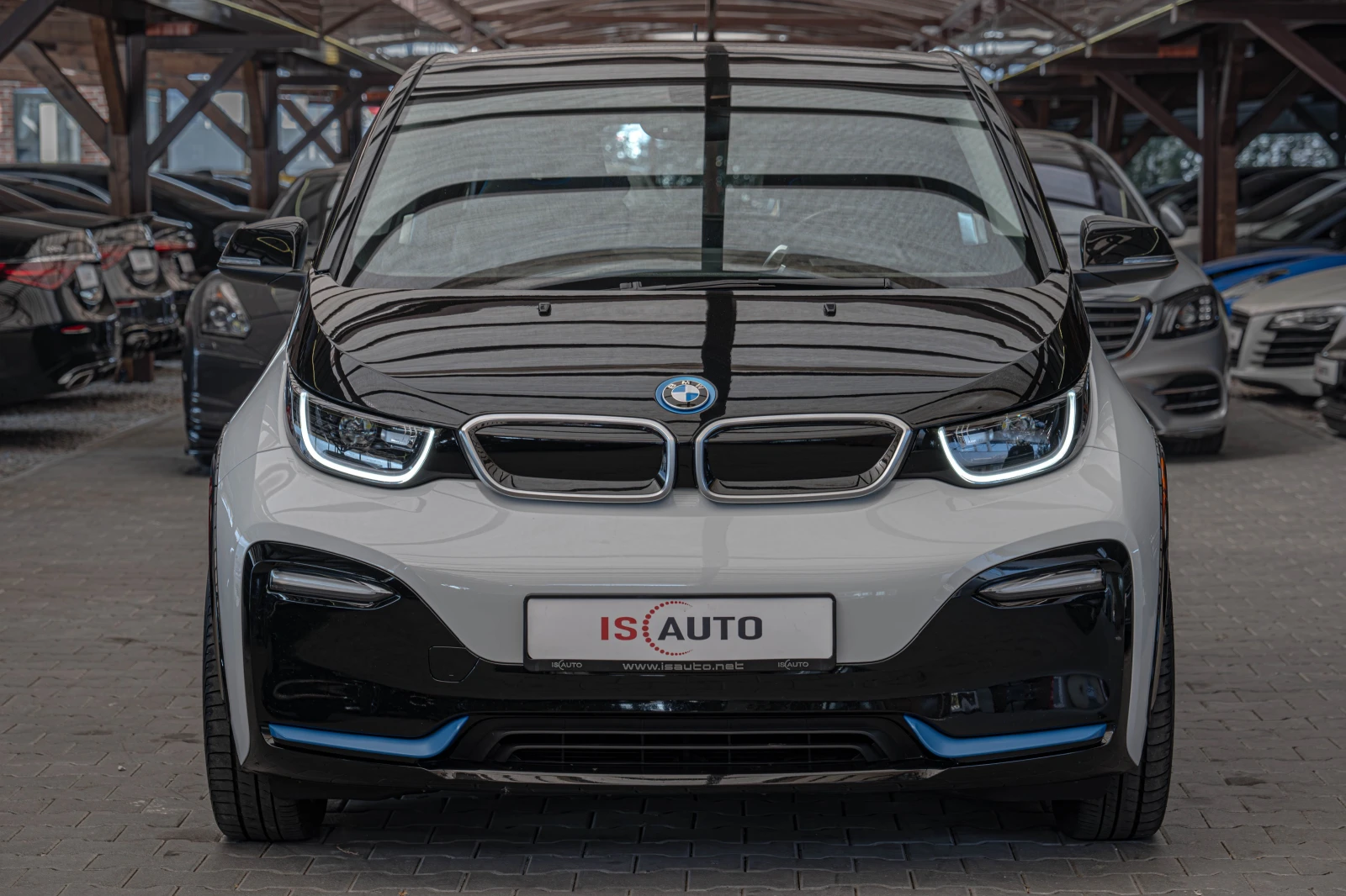 BMW i3 S/120ah/Adaptive LED/Подгрев/ - изображение 2