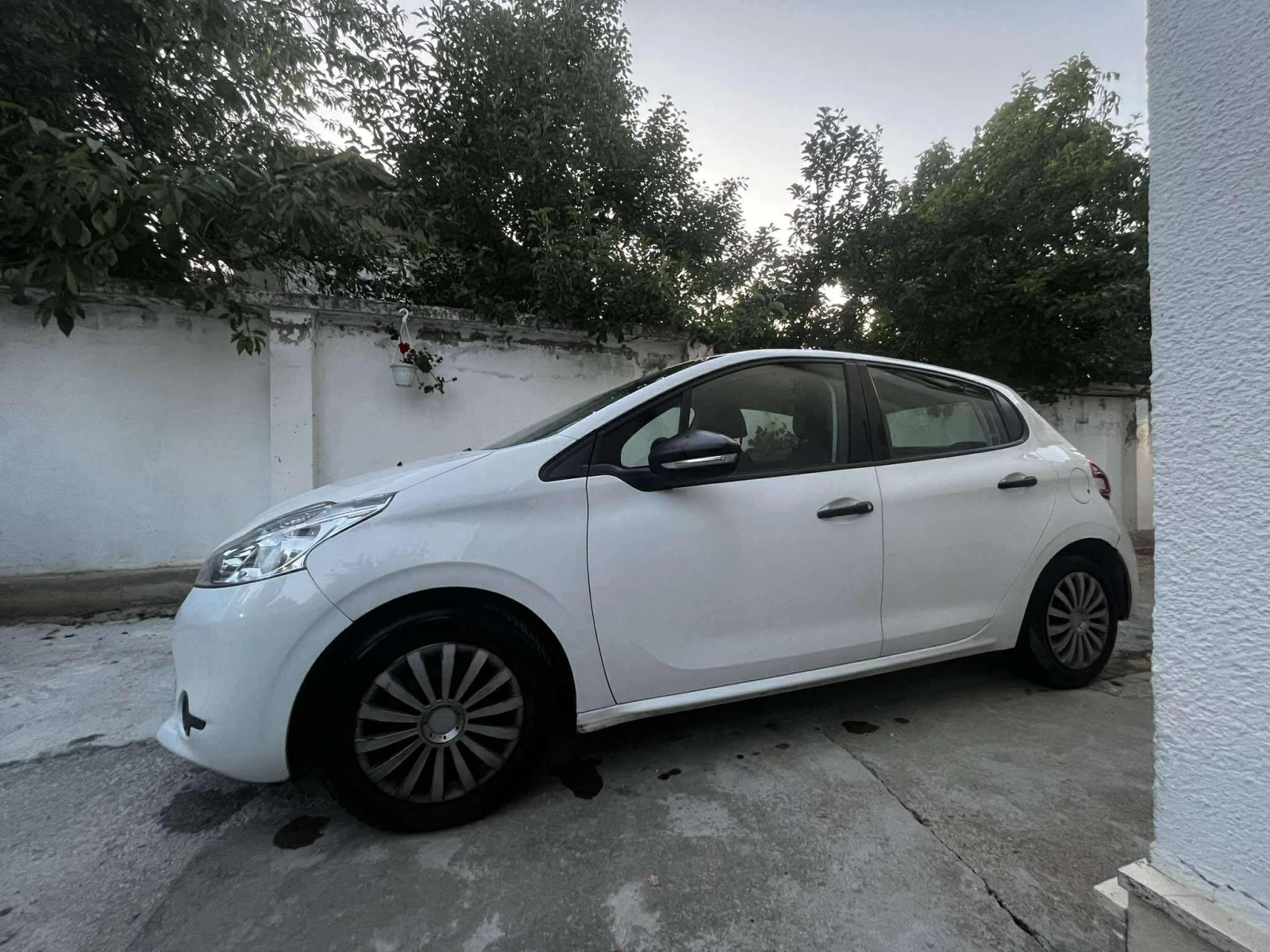Peugeot 208 1.4 HDI/ EURO 5/ 92к.с. - изображение 3