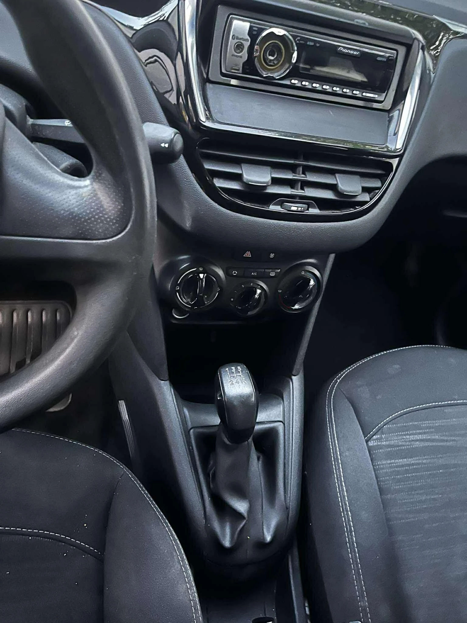Peugeot 208 1.4 HDI/ EURO 5/ 92к.с. - изображение 8
