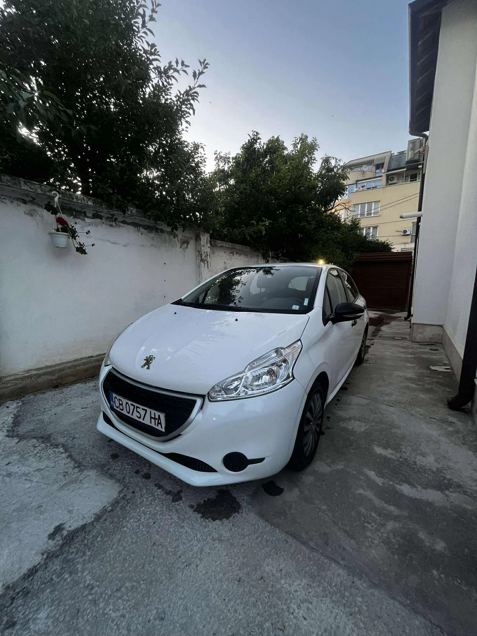 Peugeot 208 1.4 HDI/ EURO 5/ 92к.с. - изображение 2