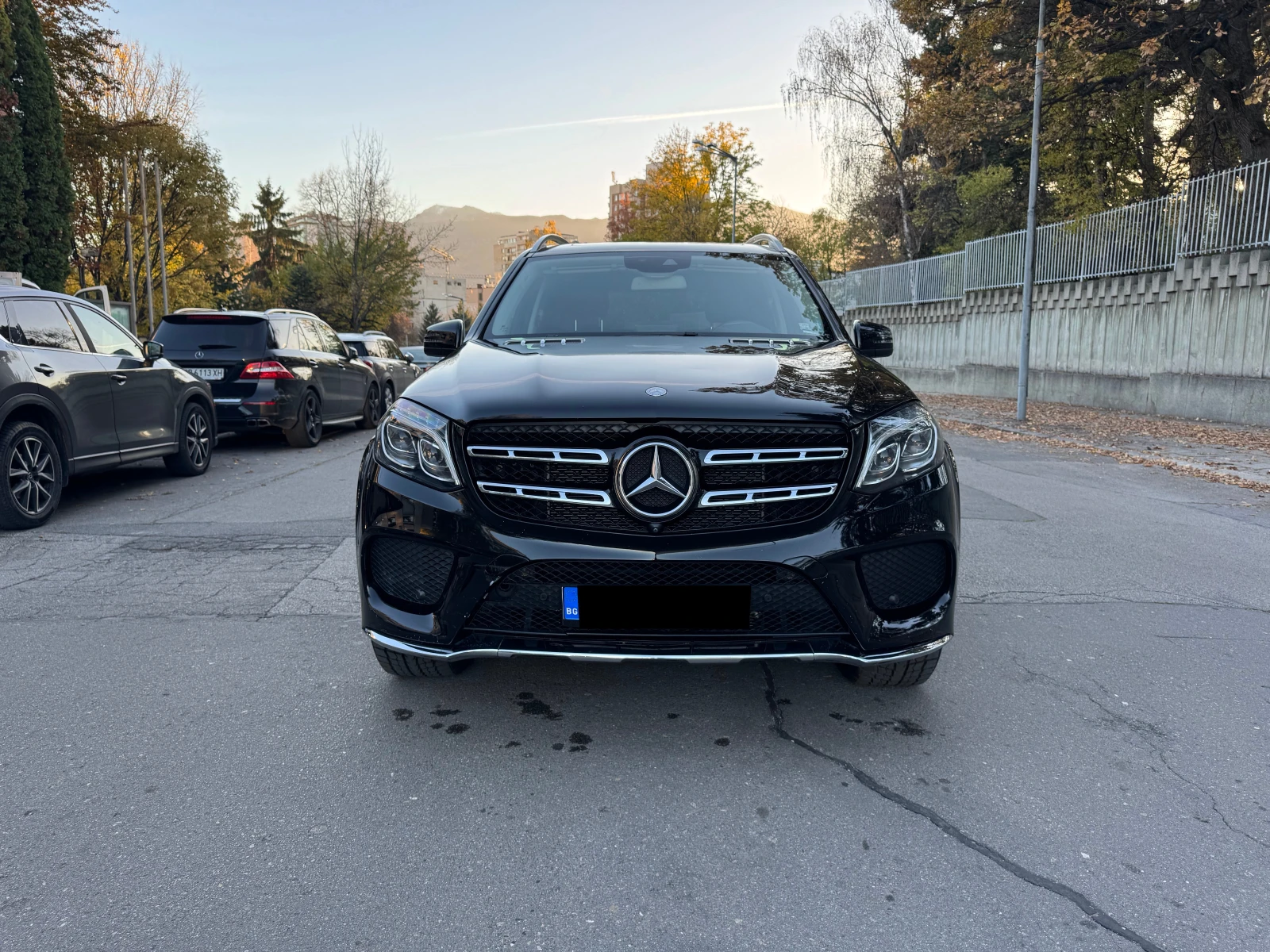 Mercedes-Benz GLS 450 AMG line 4Matic 7 местен - изображение 2