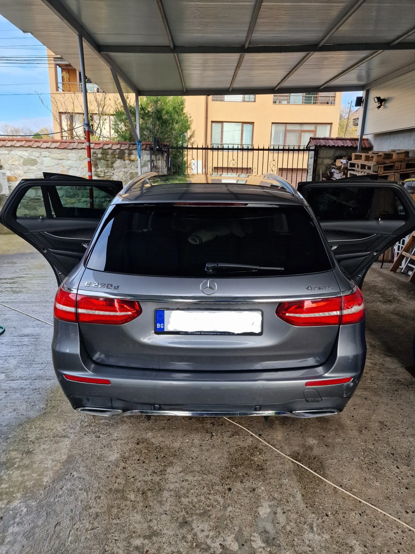 Mercedes-Benz E 220  - изображение 7