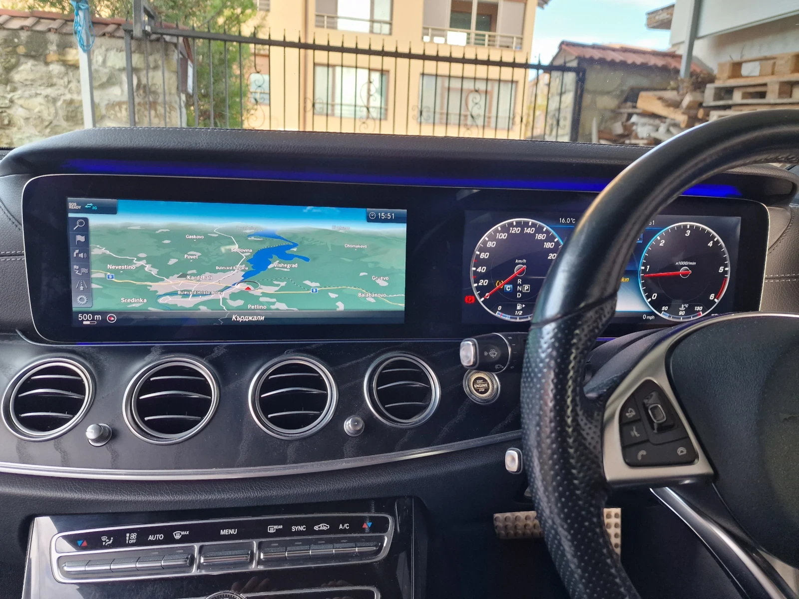 Mercedes-Benz E 220  - изображение 10