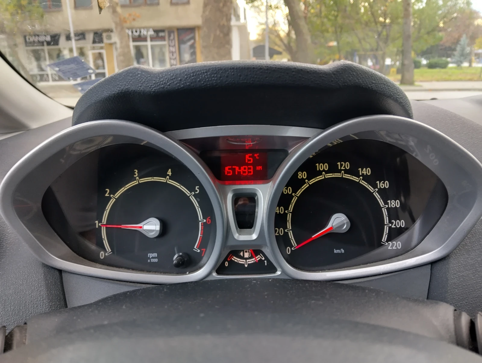 Ford Fiesta 1.4, Бензин/Газ (фабрична газова уредба) - изображение 3