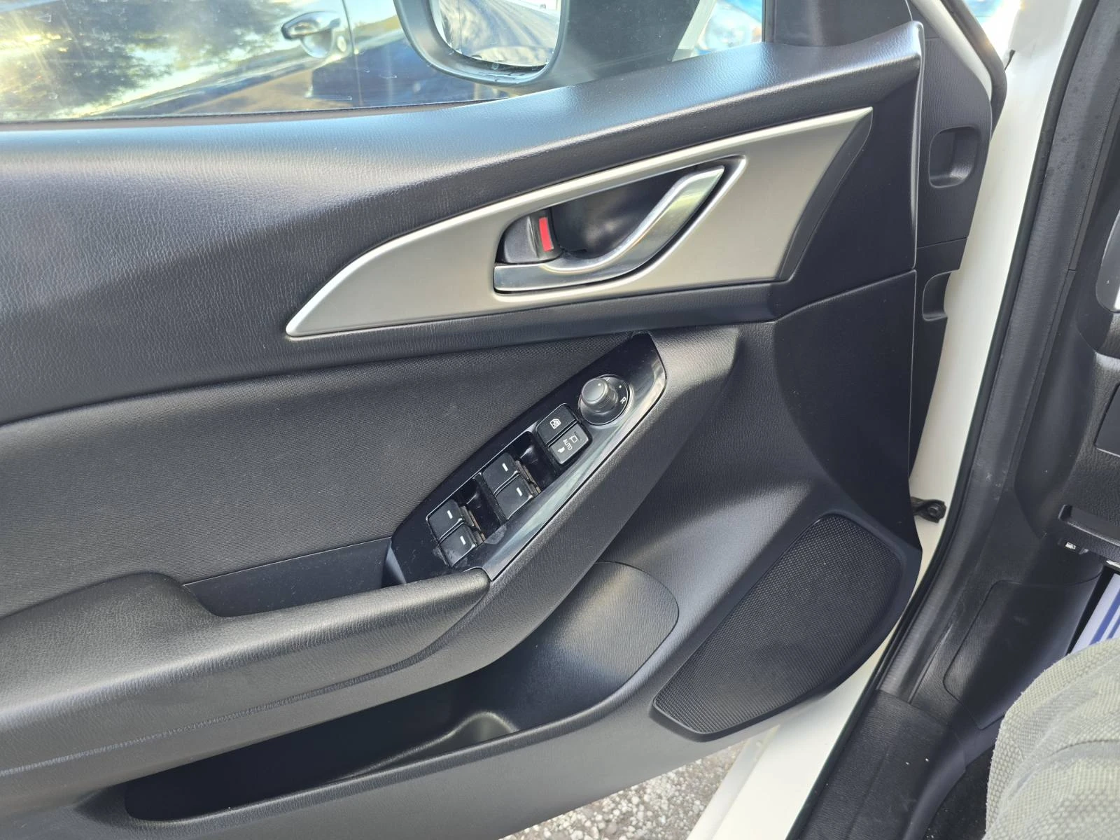 Mazda 3 КОЛЕДНА ПРОМОЦИЯ/2.0/SKYACTIVE - изображение 8