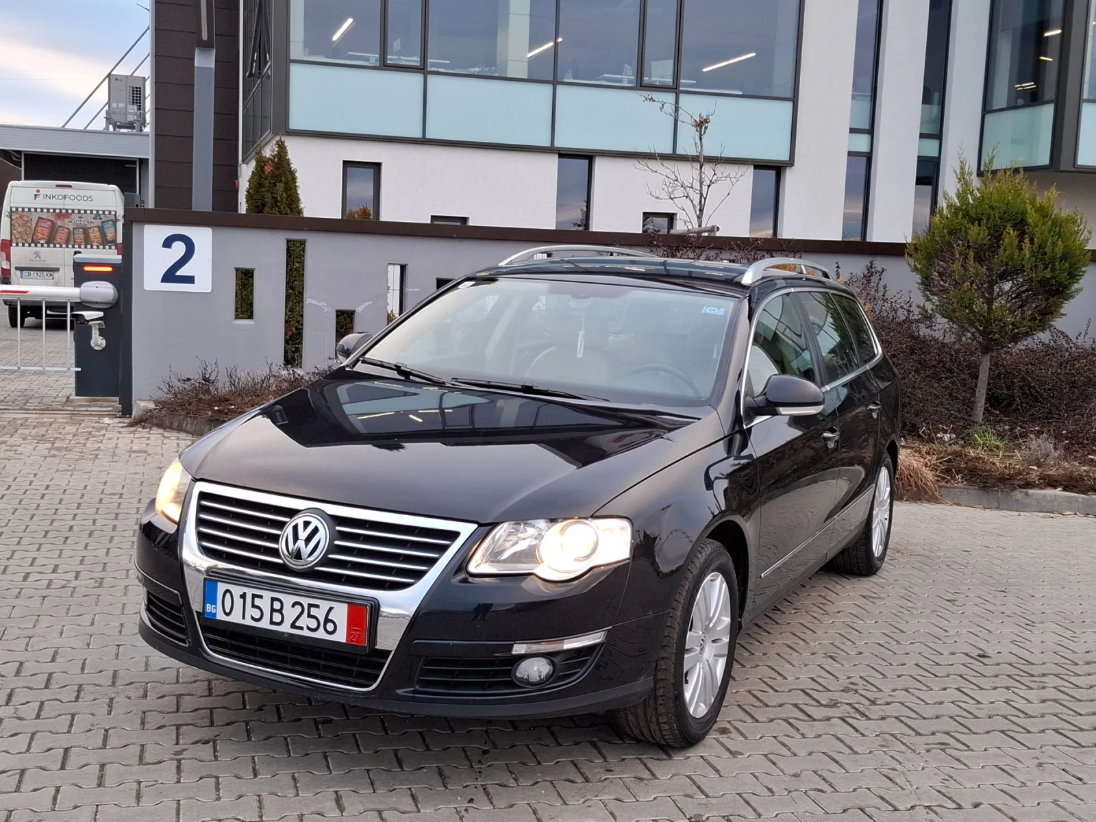 VW Passat 1.6FSI* (116кс)* KOЖА* КЛИМАТРОНИК* НОВ ВНОС*  - изображение 2