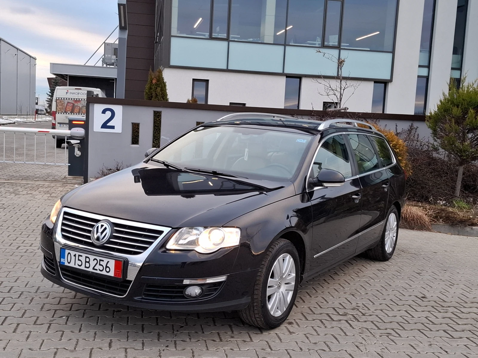 VW Passat 1.6FSI* (116кс)* KOЖА* КЛИМАТРОНИК* НОВ ВНОС*  - изображение 3