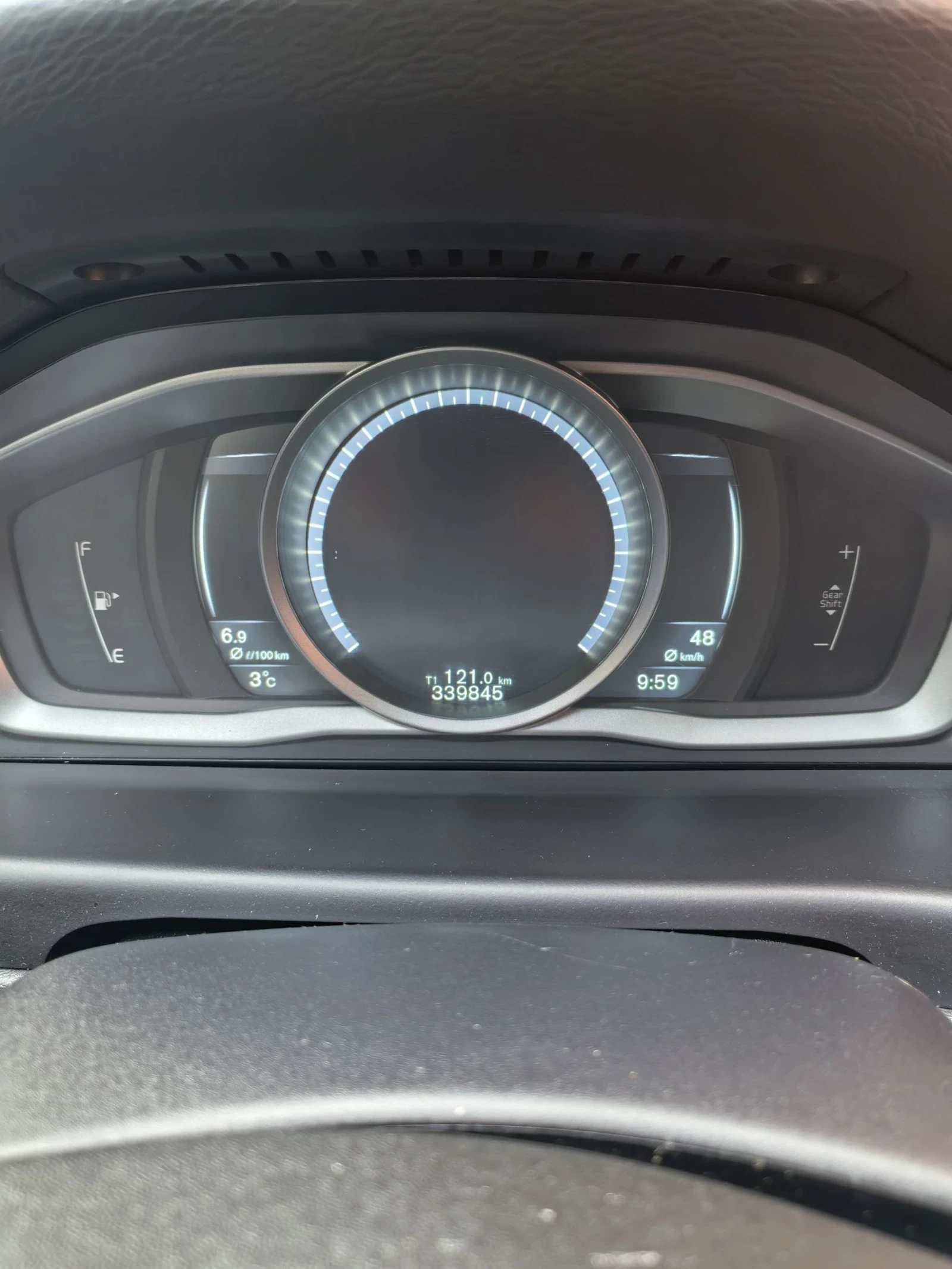 Volvo V70, снимка 12 - Автомобили и джипове - 53940616