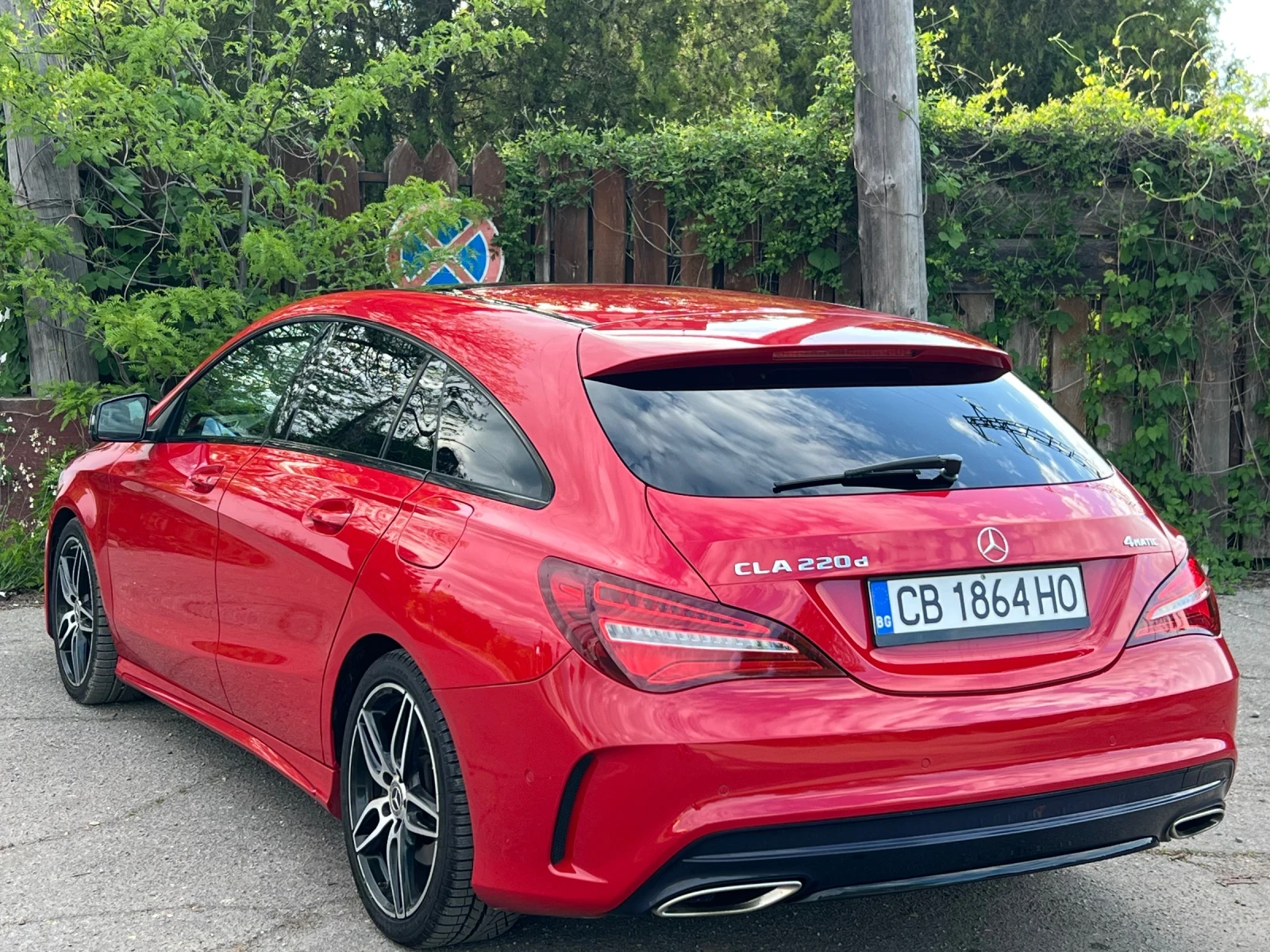 Mercedes-Benz CLA 220 CDI * AMG* 4 MATIC* PANO* DCT* САМОПАРКИРАНЕ , снимка 4 - Автомобили и джипове - 54544715