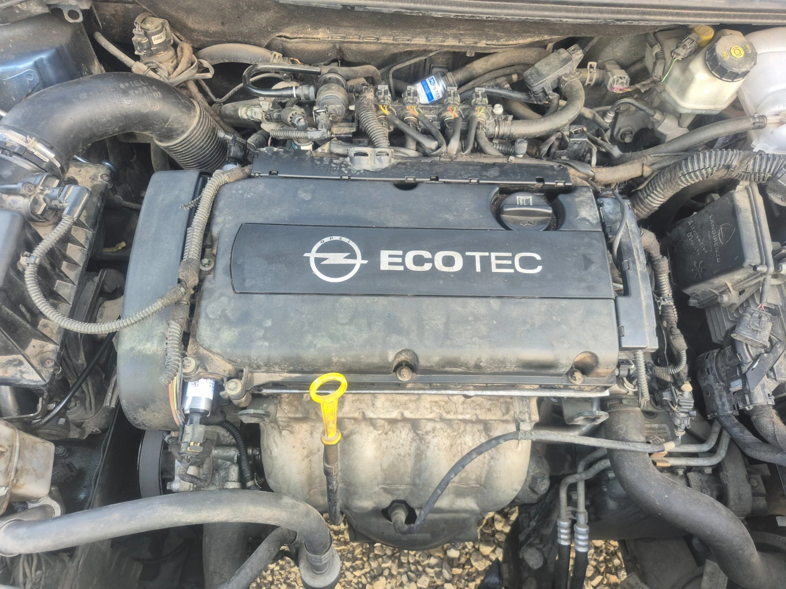 Opel Astra 1.6, снимка 16 - Автомобили и джипове - 54767777