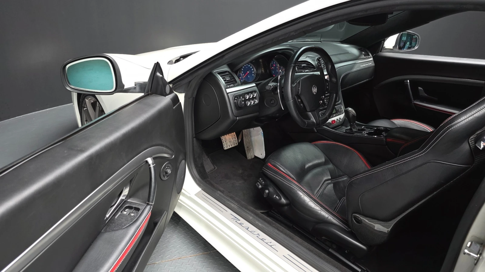 Maserati GranTurismo * 4.7* 2016* ЦЕНА ДО БГ* , снимка 11 - Автомобили и джипове - 54957482