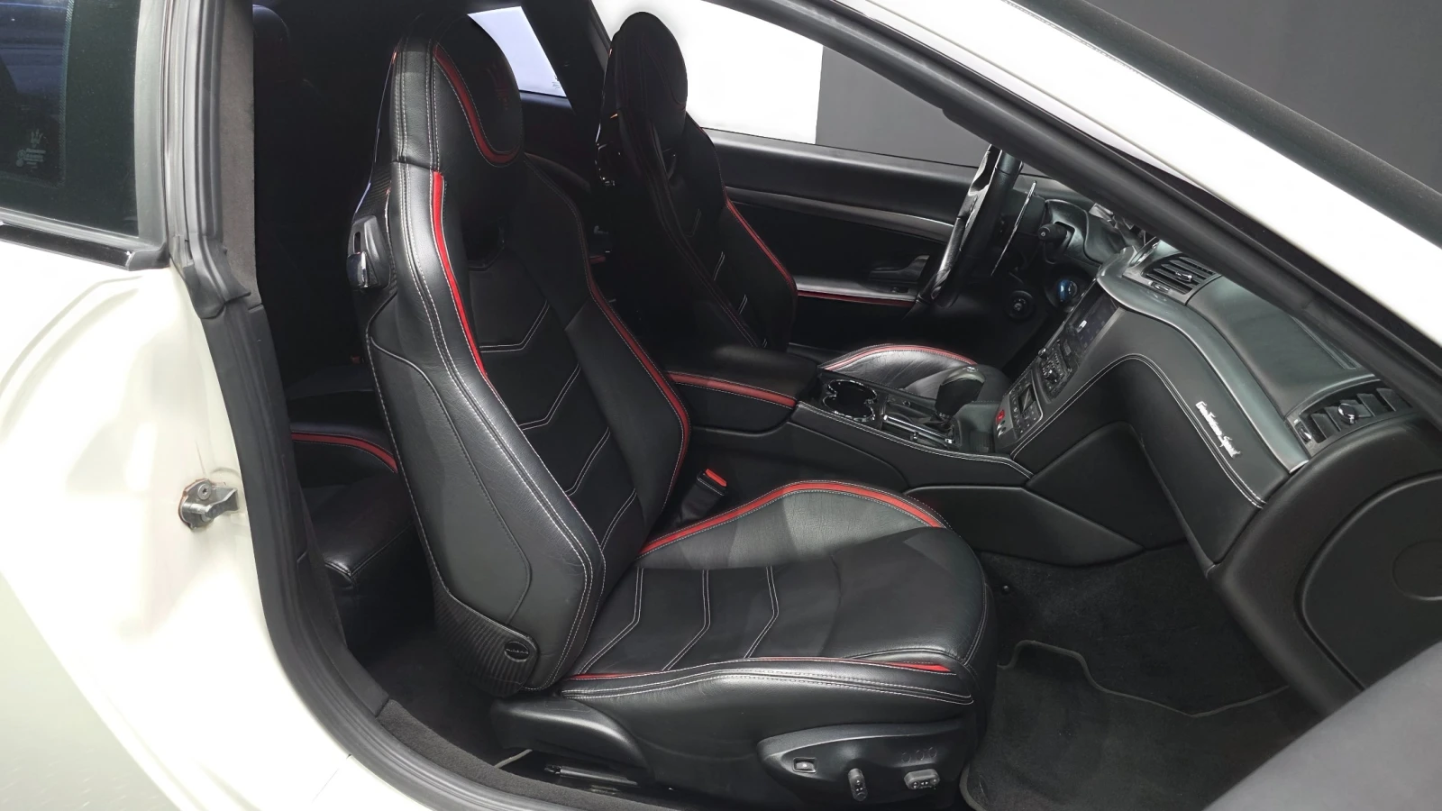 Maserati GranTurismo * 4.7* 2016* ЦЕНА ДО БГ* , снимка 10 - Автомобили и джипове - 54957482