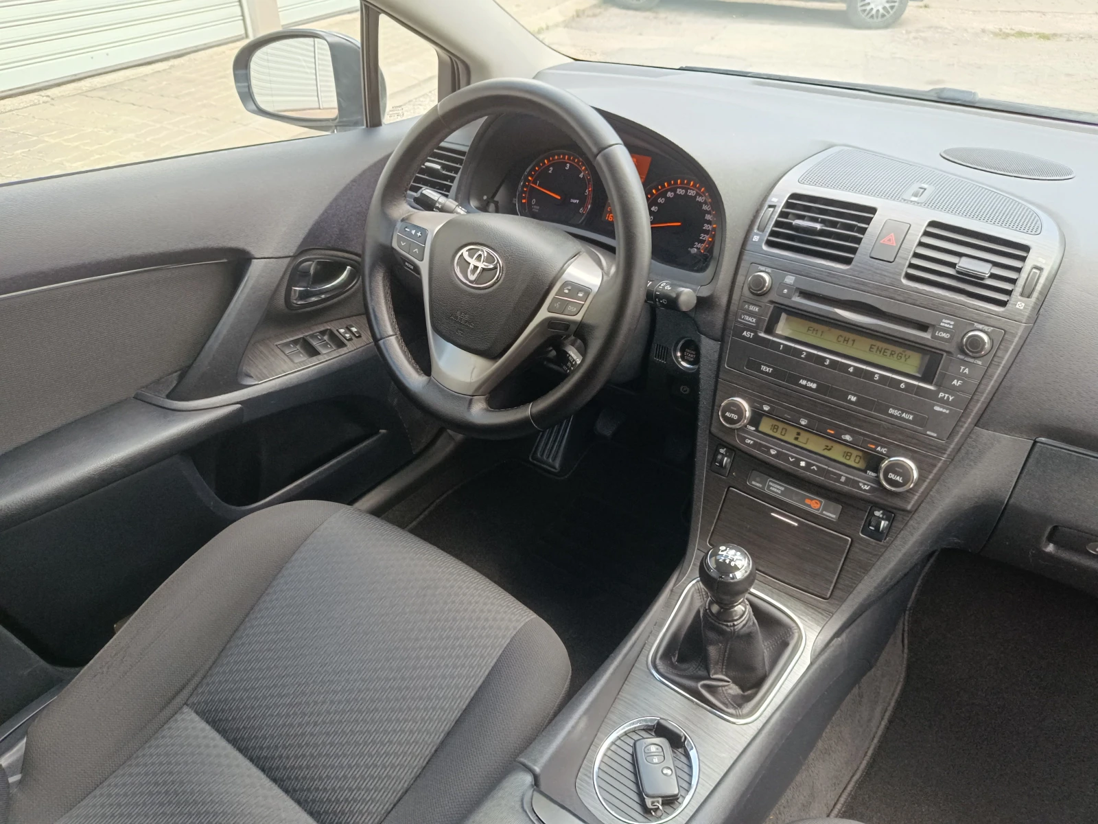 Toyota Avensis 2.0D4D 126к.с., снимка 8 - Автомобили и джипове - 54963870