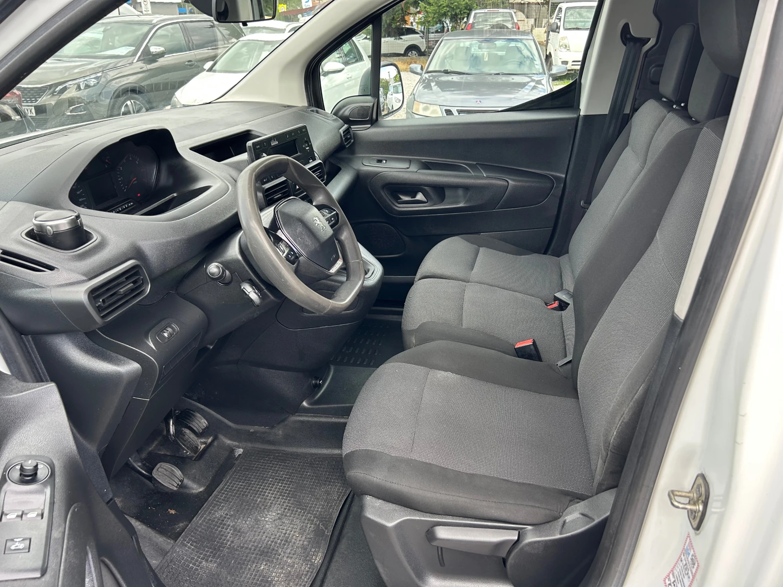 Peugeot Partner 1.5HDI EURO6D, снимка 9 - Автомобили и джипове - 55272971