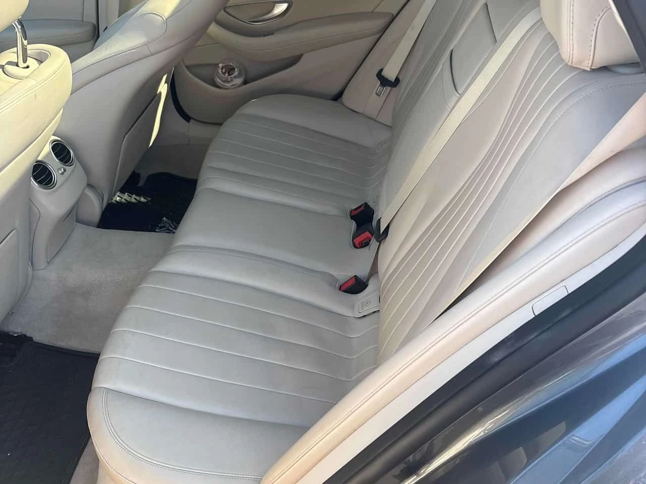 Mercedes-Benz E 450 * АВТОКРЕДИТ БЕЗ ПЪРВОНАЧАЛНА ВНОСКА* , снимка 11 - Автомобили и джипове - 55295577