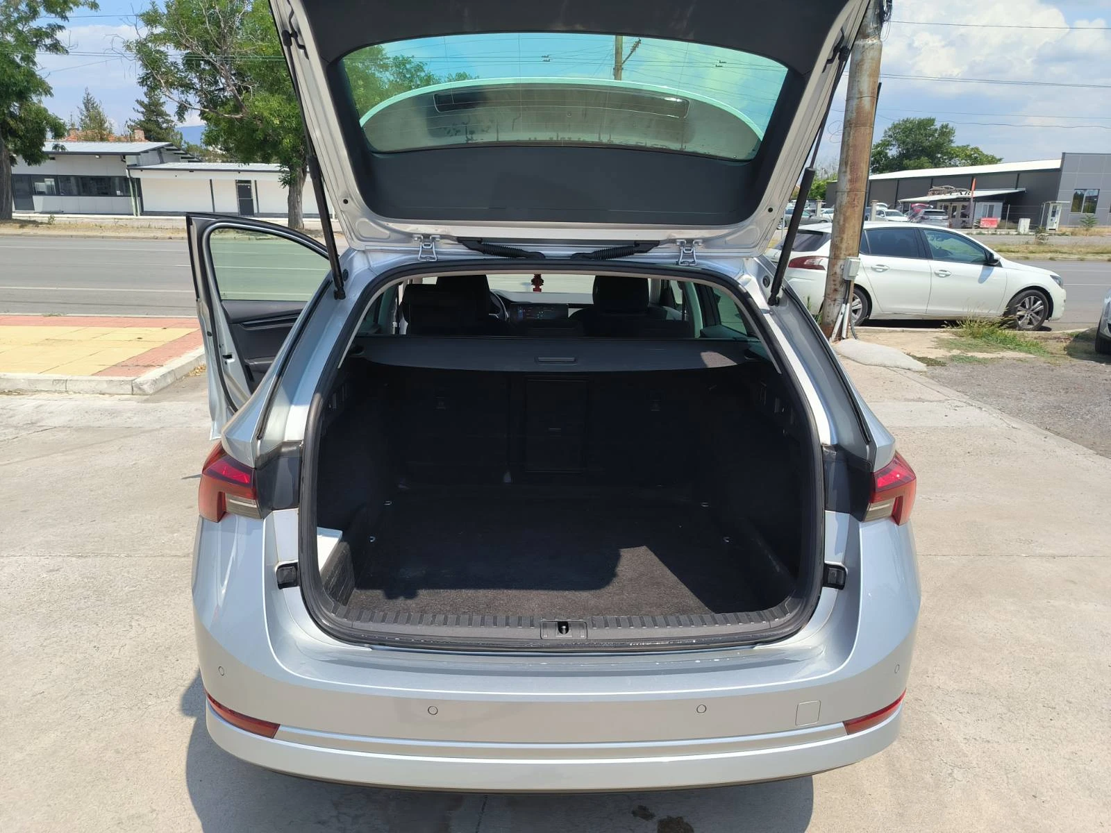 Skoda Octavia 2.0d-Navi-Automat-Euro-6D-108600km | Mobile.bg � ����������� 11