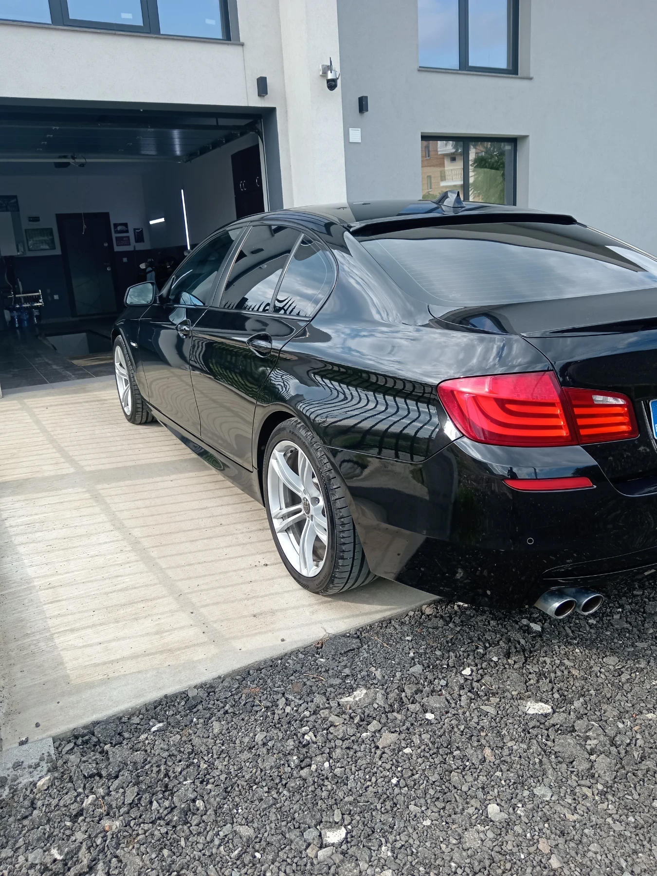 BMW 528, снимка 5 - Автомобили и джипове - 55431247