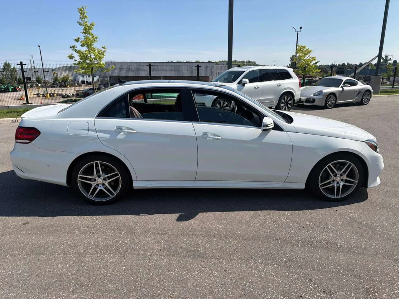 Mercedes-Benz E 400 Harman Kardon / КЛИП НА МОТОРА , снимка 3 - Автомобили и джипове - 55601894
