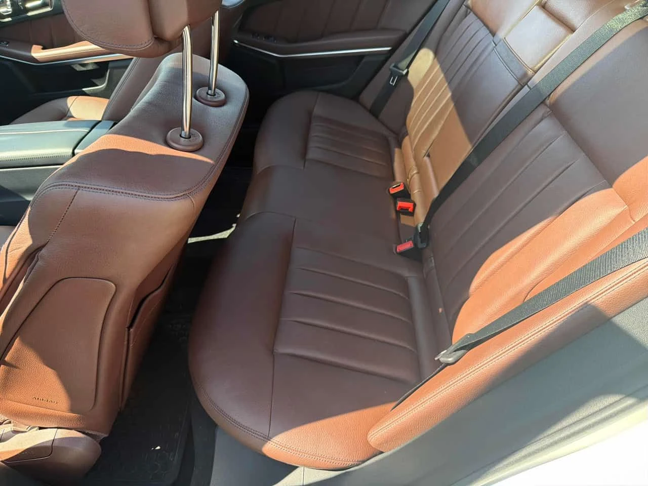 Mercedes-Benz E 400 Harman Kardon / КЛИП НА МОТОРА , снимка 12 - Автомобили и джипове - 55601894