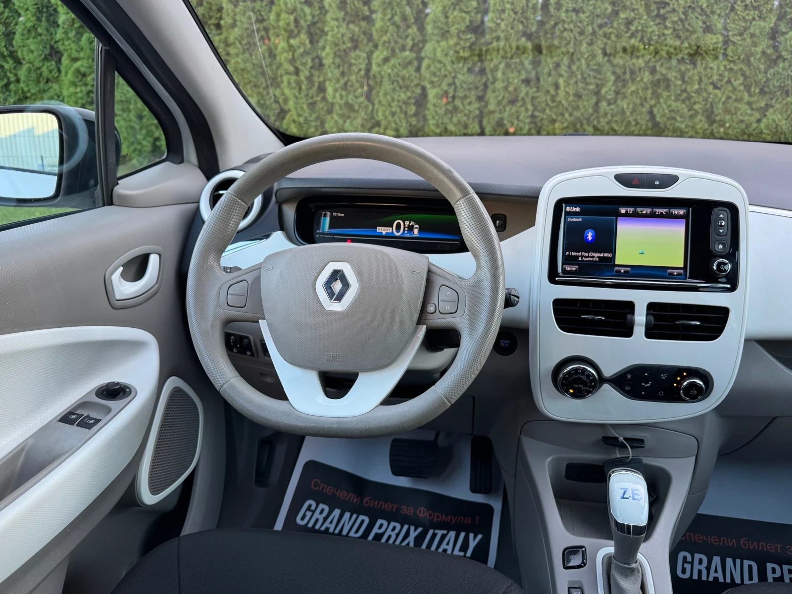 Renault Zoe R240* 22kWh* ШВЕЙЦАРИЯ!!!, снимка 10 - Автомобили и джипове - 55805463